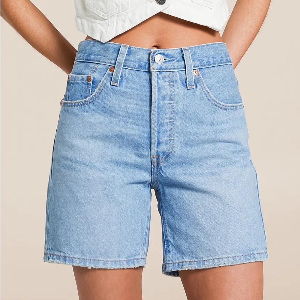 Levi’s Mid Thigh Shorts
